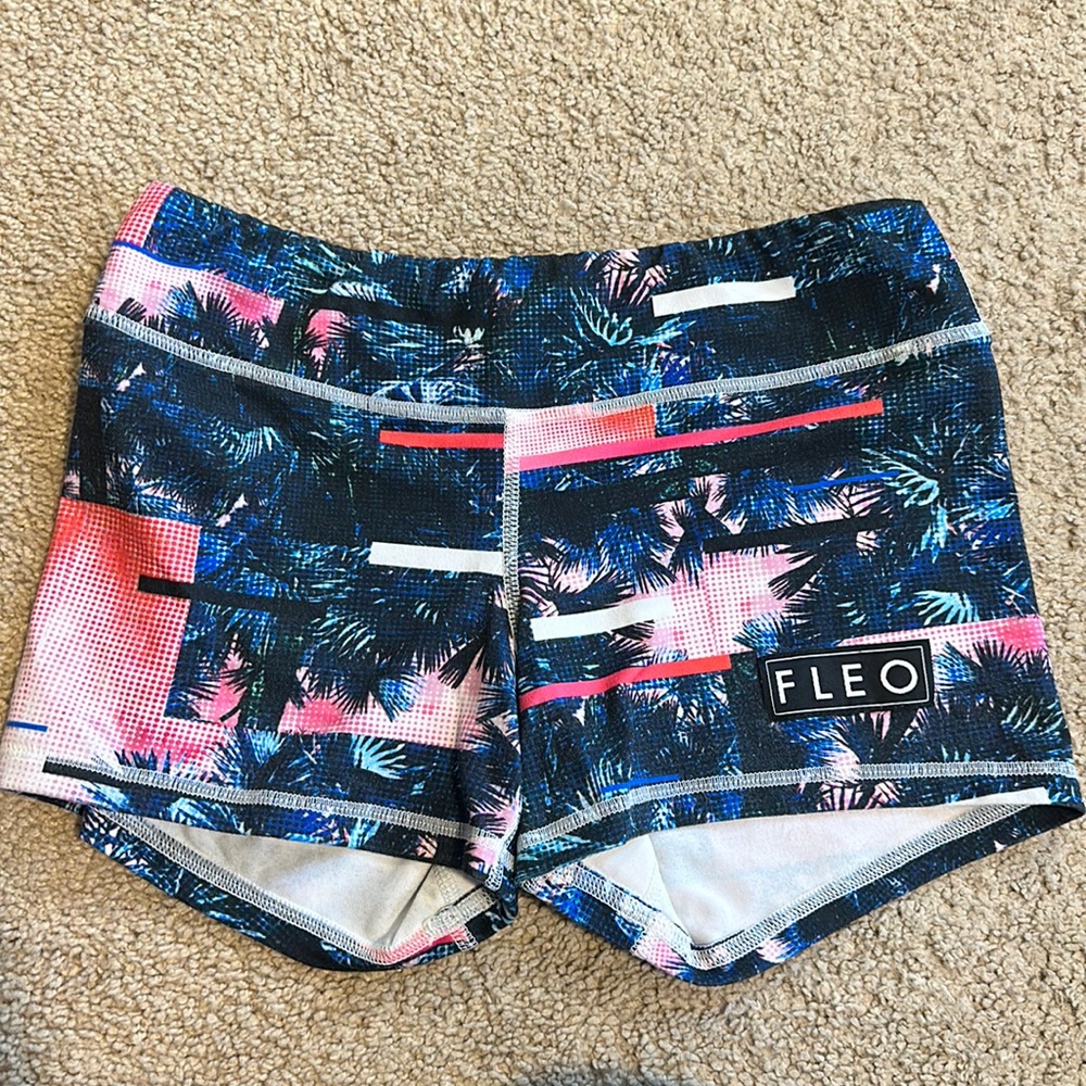 Fleo 3.25 “Miami” shorts, size small